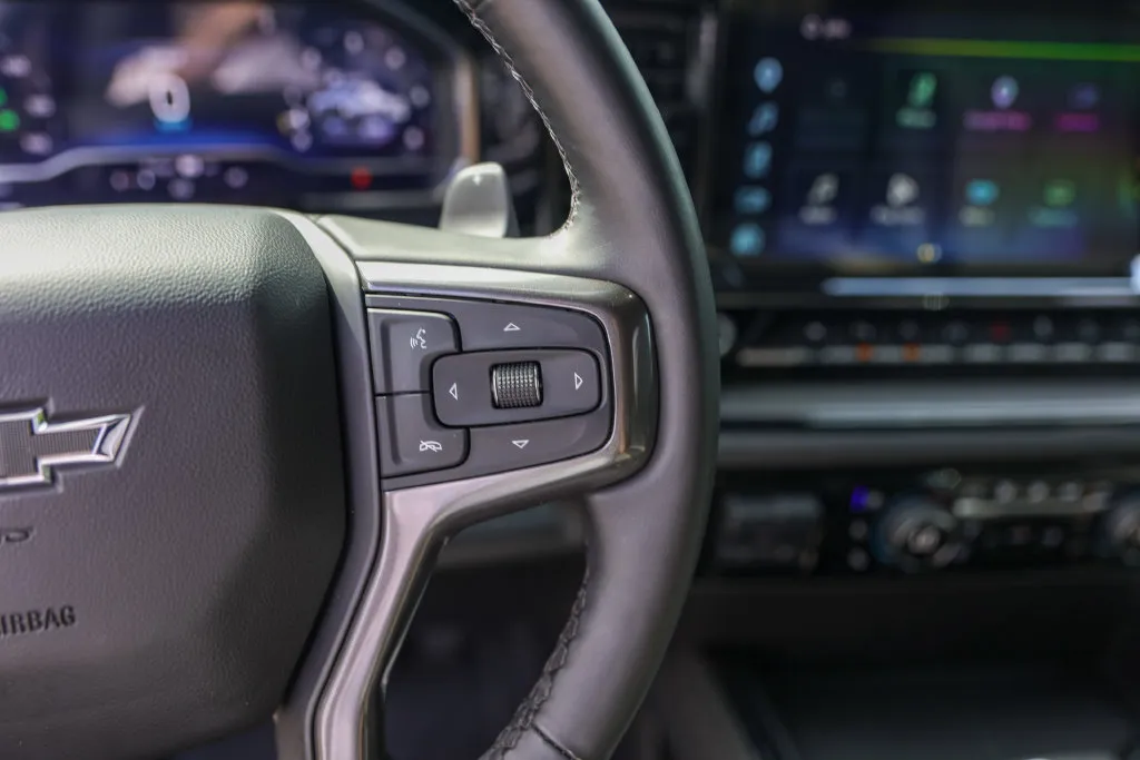 Chevrolet Silverado photo 15