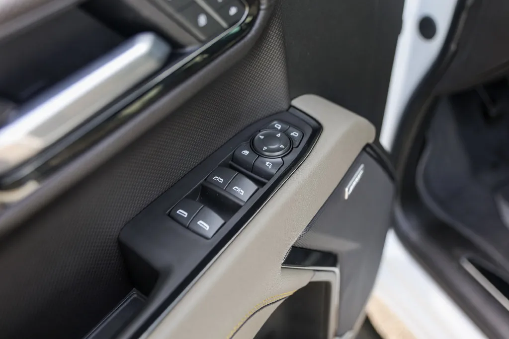 Chevrolet Silverado photo 25