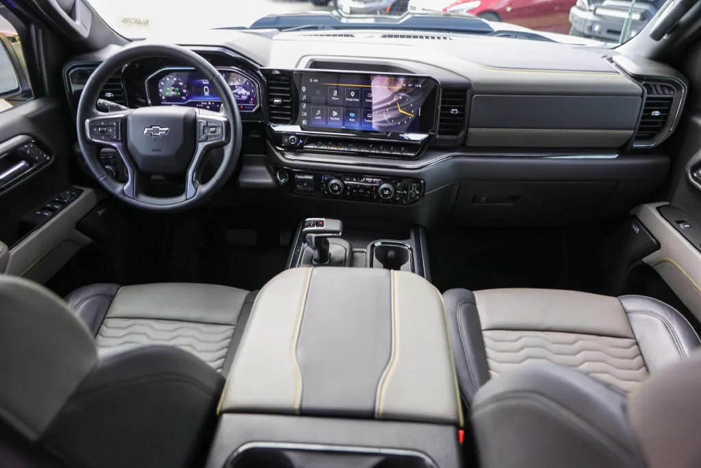 Chevrolet Silverado photo 28