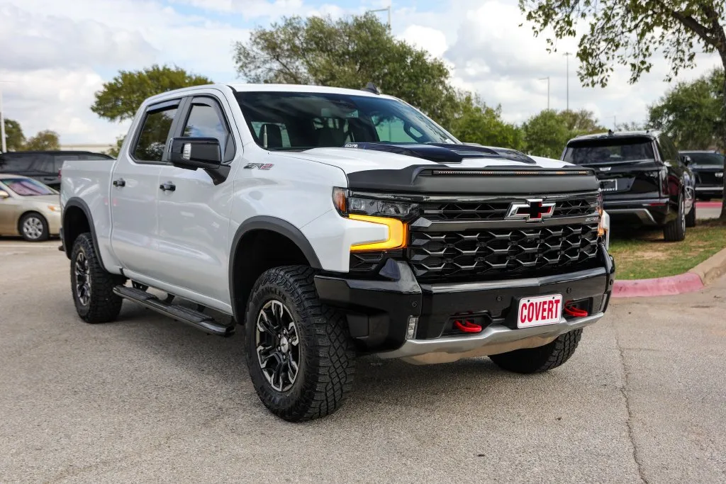 Chevrolet Silverado photo 8