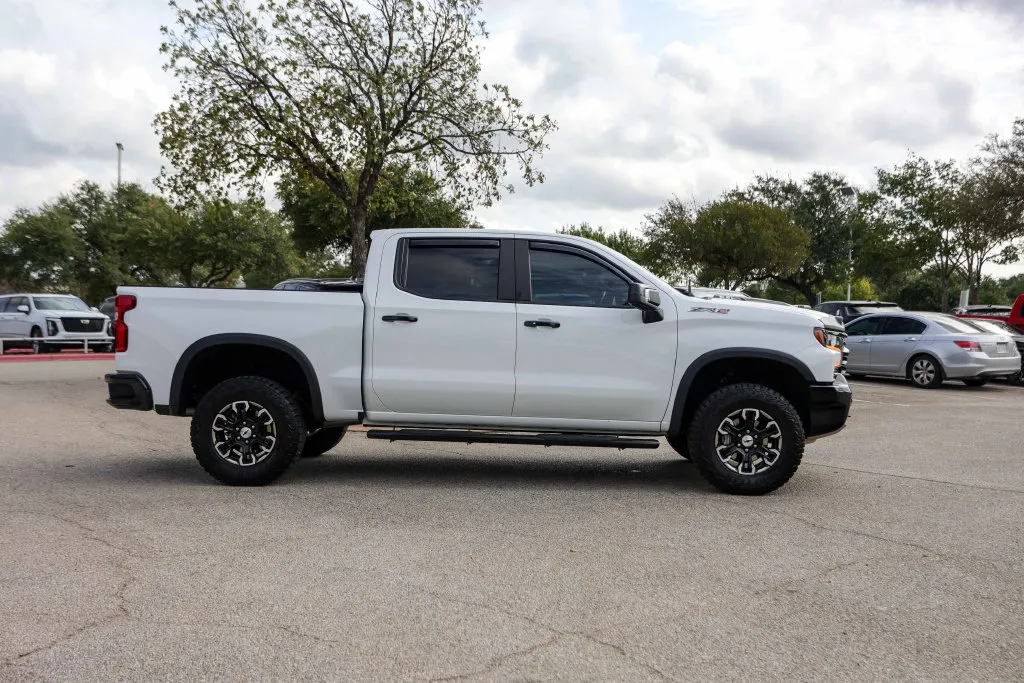 Chevrolet Silverado photo 7