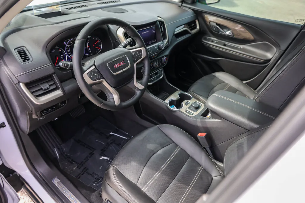 GMC Terrain photo 12