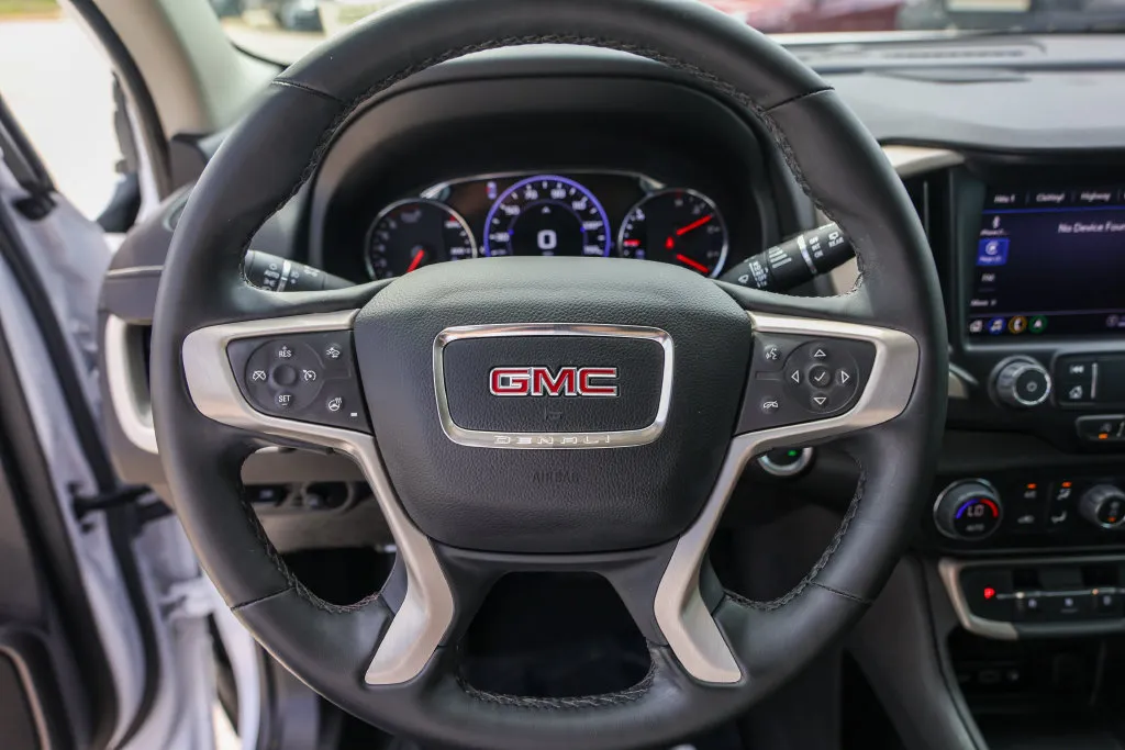 GMC Terrain photo 14