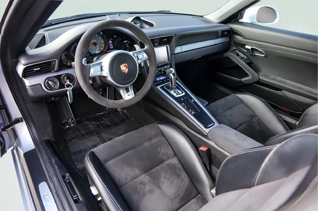 Porsche 911 photo 13