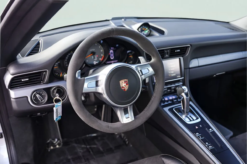 Porsche 911 photo 14