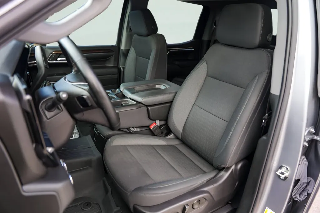 GMC Sierra photo 9
