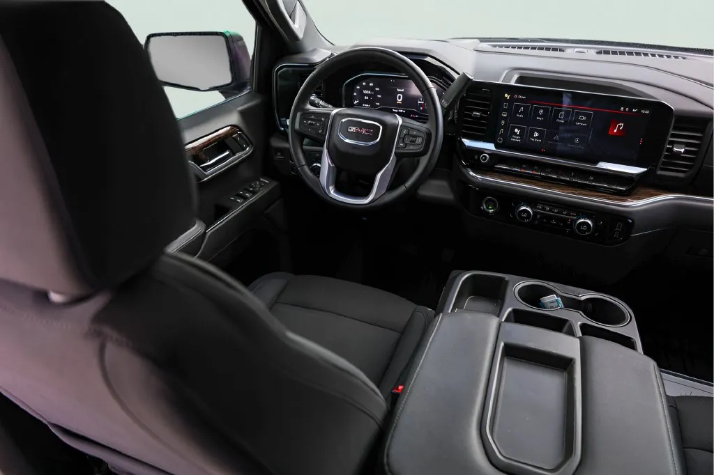 GMC Sierra photo 27