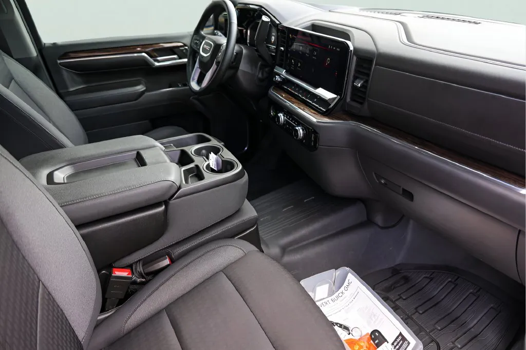 GMC Sierra photo 30