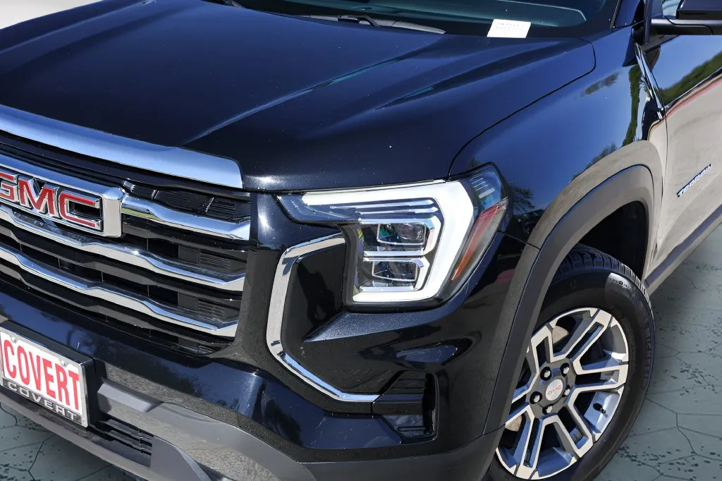 GMC Terrain photo 2