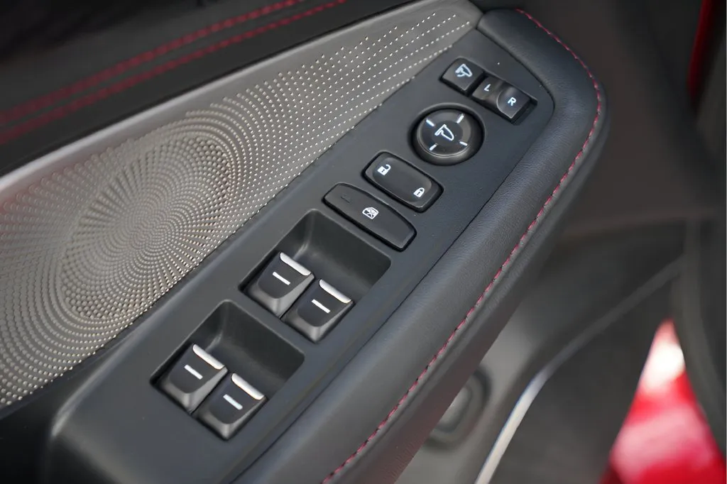 Acura MDX photo 23