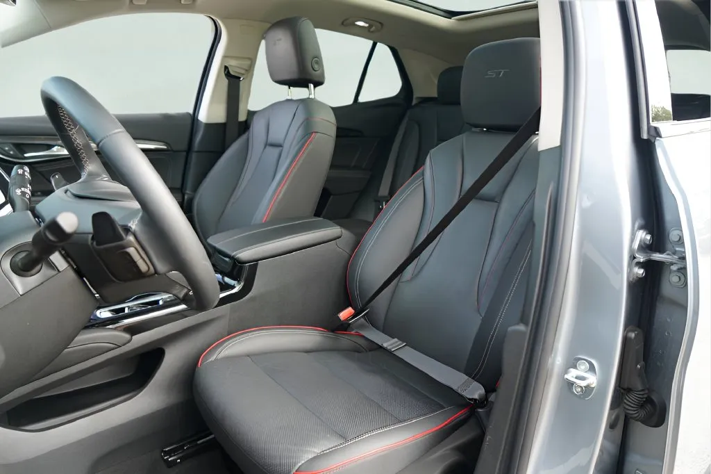Buick Envision photo 11