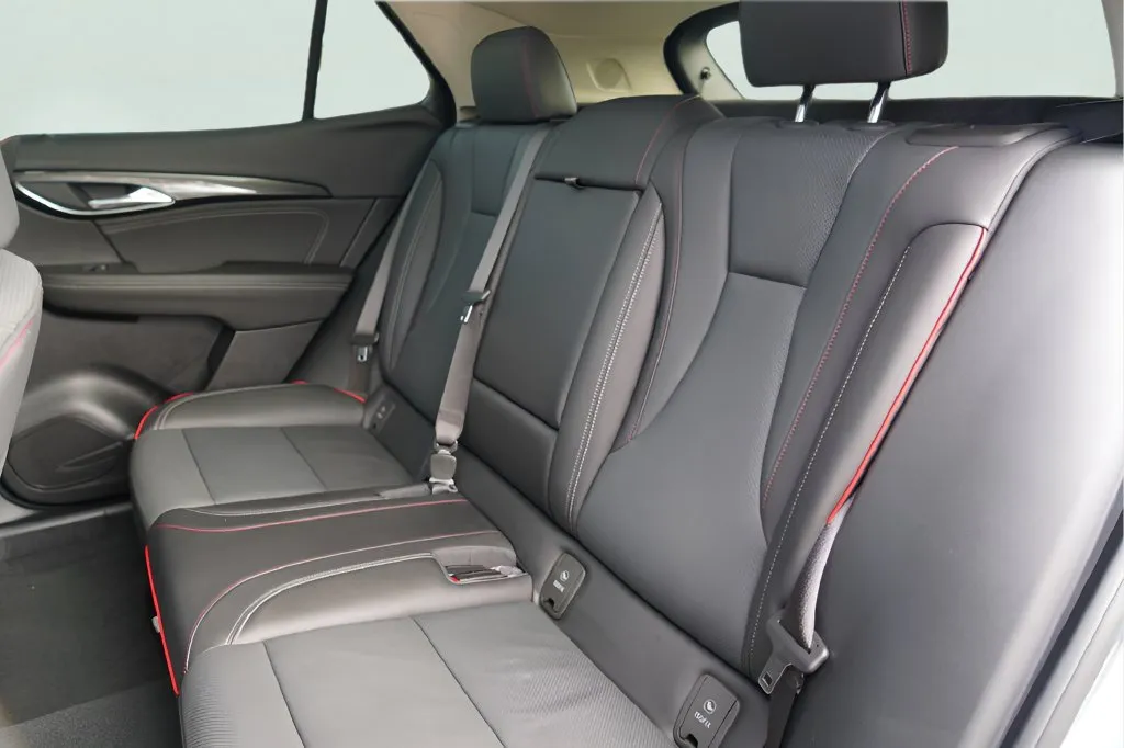 Buick Envision photo 31