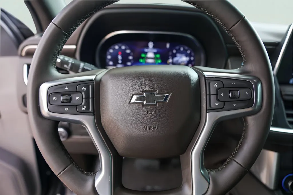 Chevrolet Tahoe photo 14