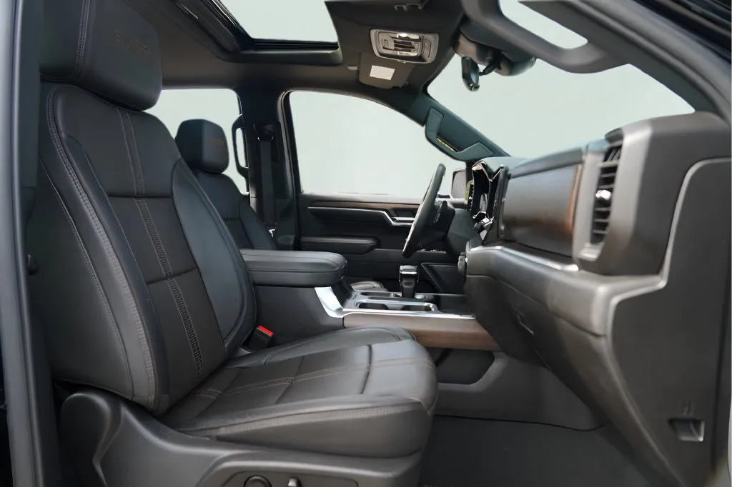 Chevrolet Silverado photo 23