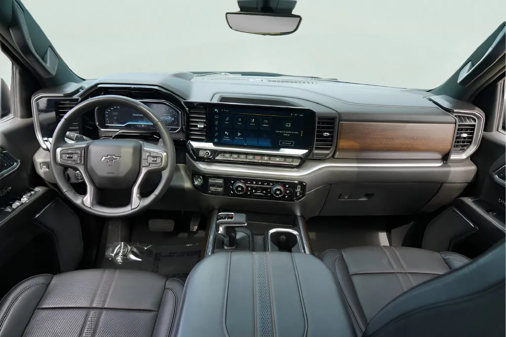 Chevrolet Silverado photo 25