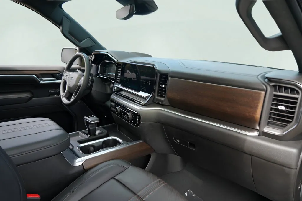 Chevrolet Silverado photo 22