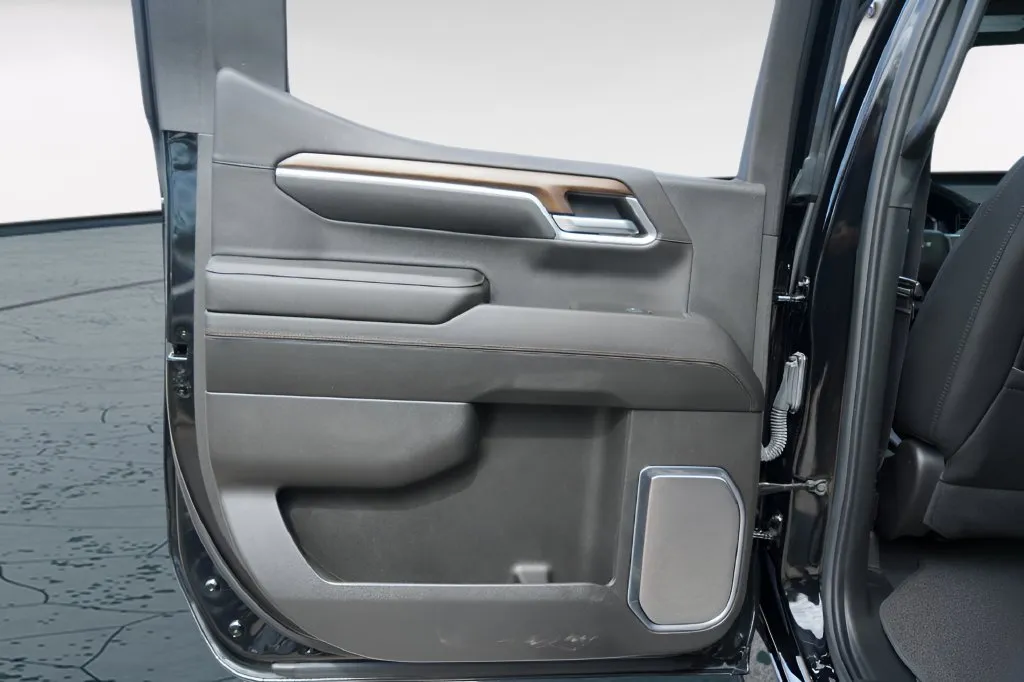 Chevrolet Silverado photo 31