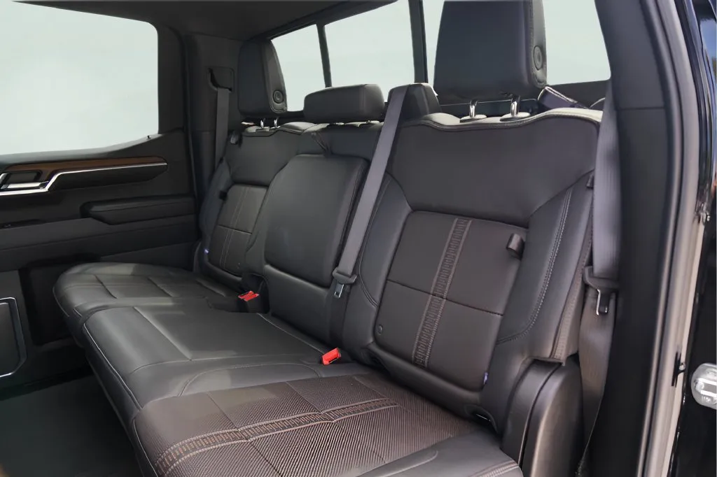 Chevrolet Silverado photo 30