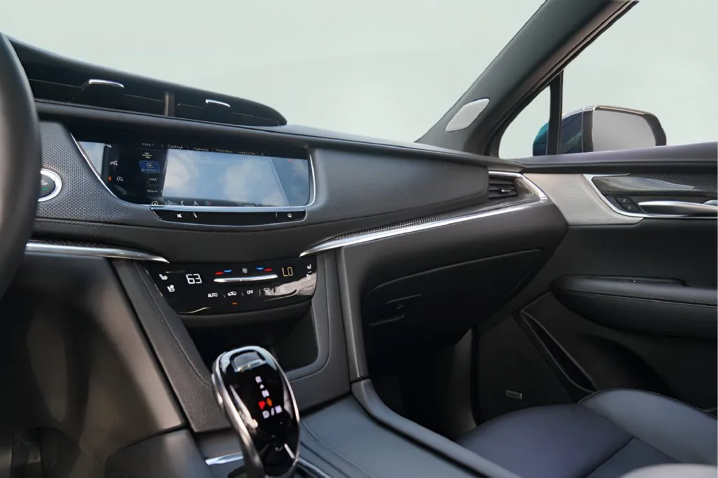 Cadillac XT5 photo 16
