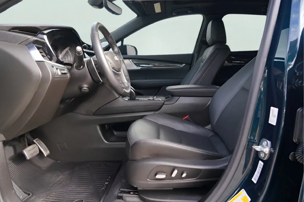 Cadillac XT5 photo 9