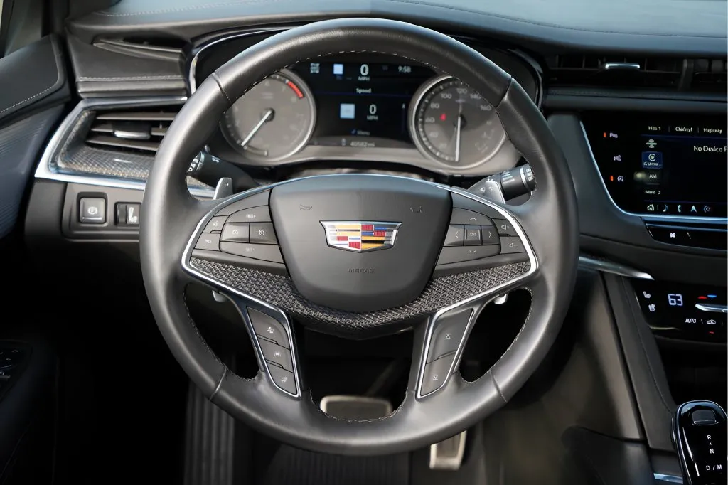 Cadillac XT5 photo 25