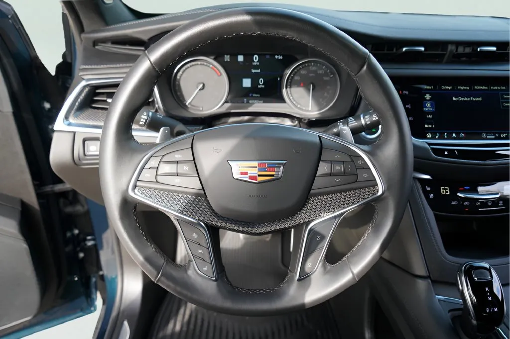 Cadillac XT5 photo 11