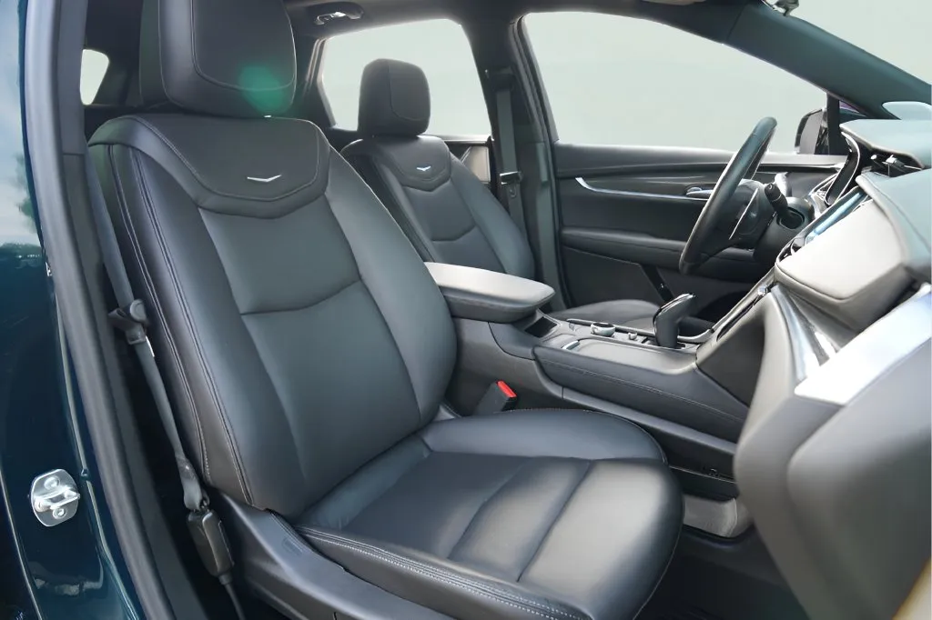 Cadillac XT5 photo 23