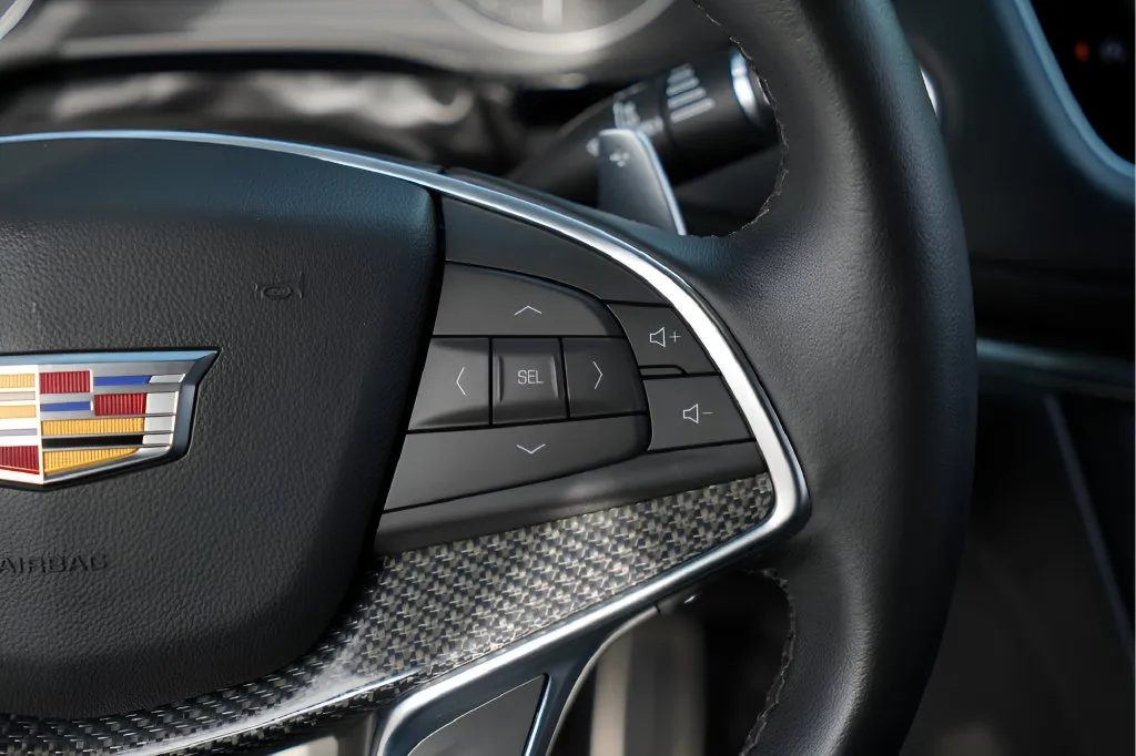 Cadillac XT5 photo 13