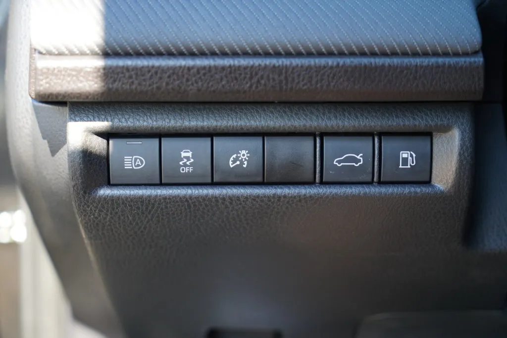 Toyota Camry photo 18