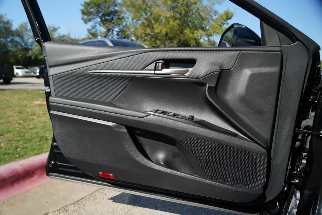 Toyota Camry photo 19