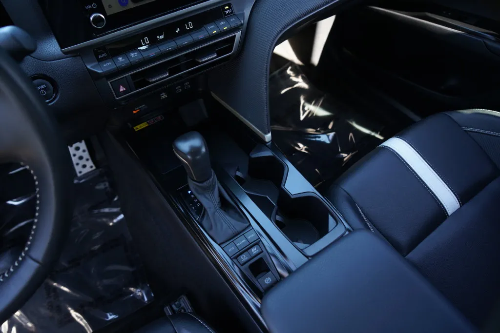 Toyota Camry photo 16