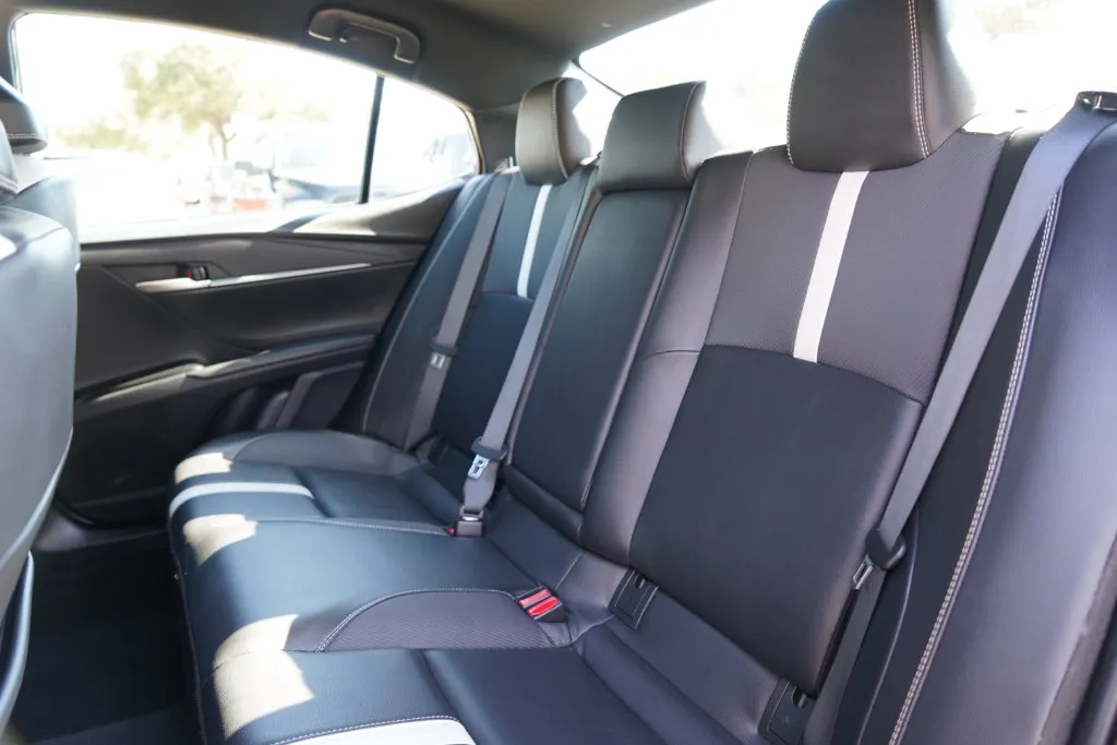 Toyota Camry photo 29