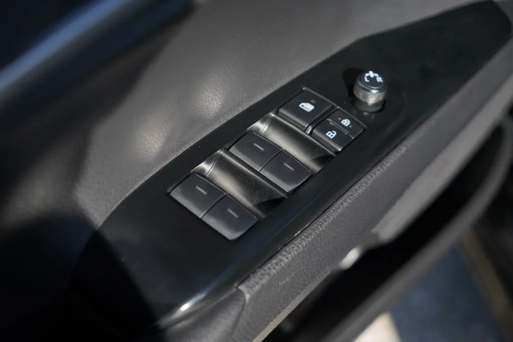 Toyota Camry photo 20