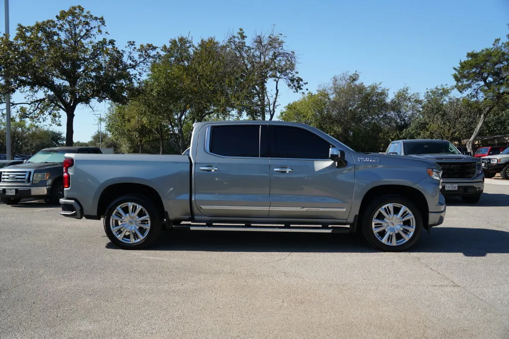 Chevrolet Silverado photo 5