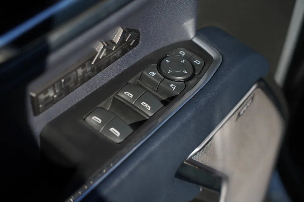 Chevrolet Silverado photo 20
