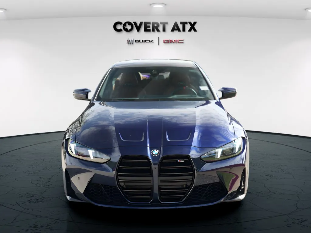 BMW M4 photo 3