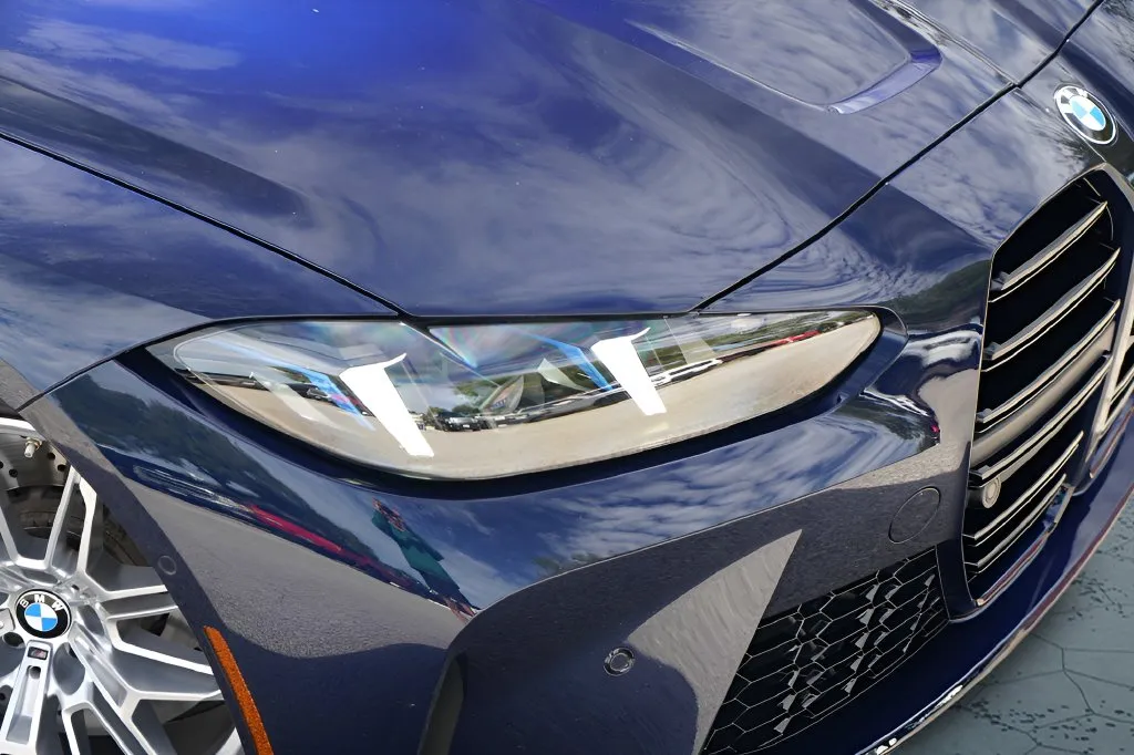 BMW M4 photo 6