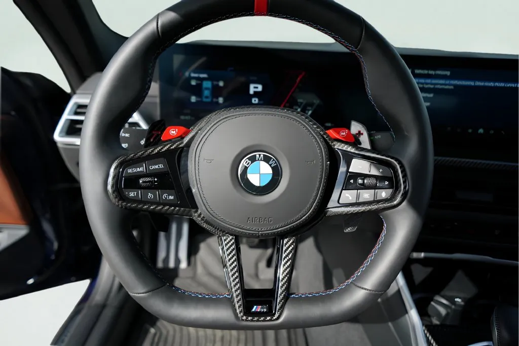 BMW M4 photo 12