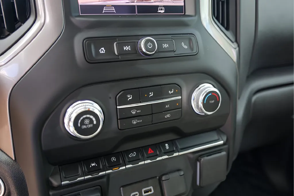 GMC Sierra photo 17