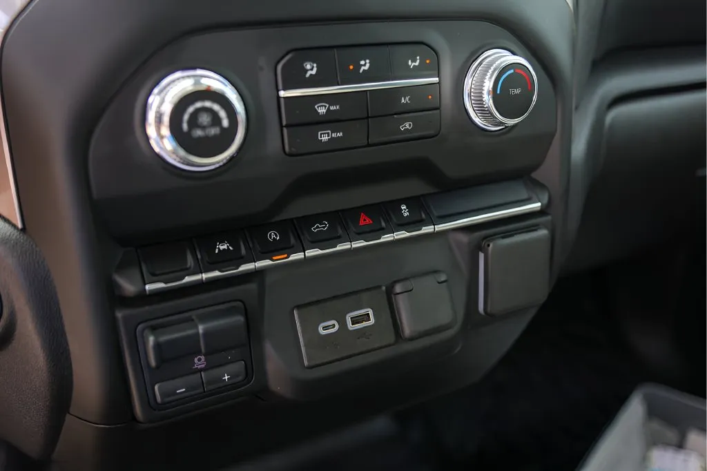 GMC Sierra photo 19