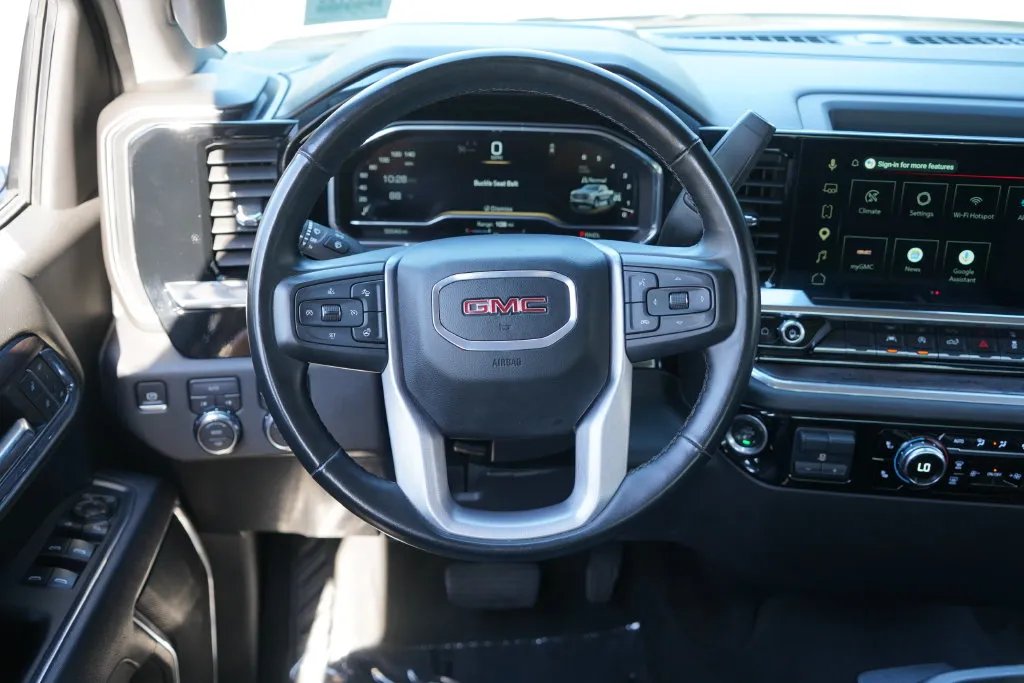 GMC Sierra photo 25
