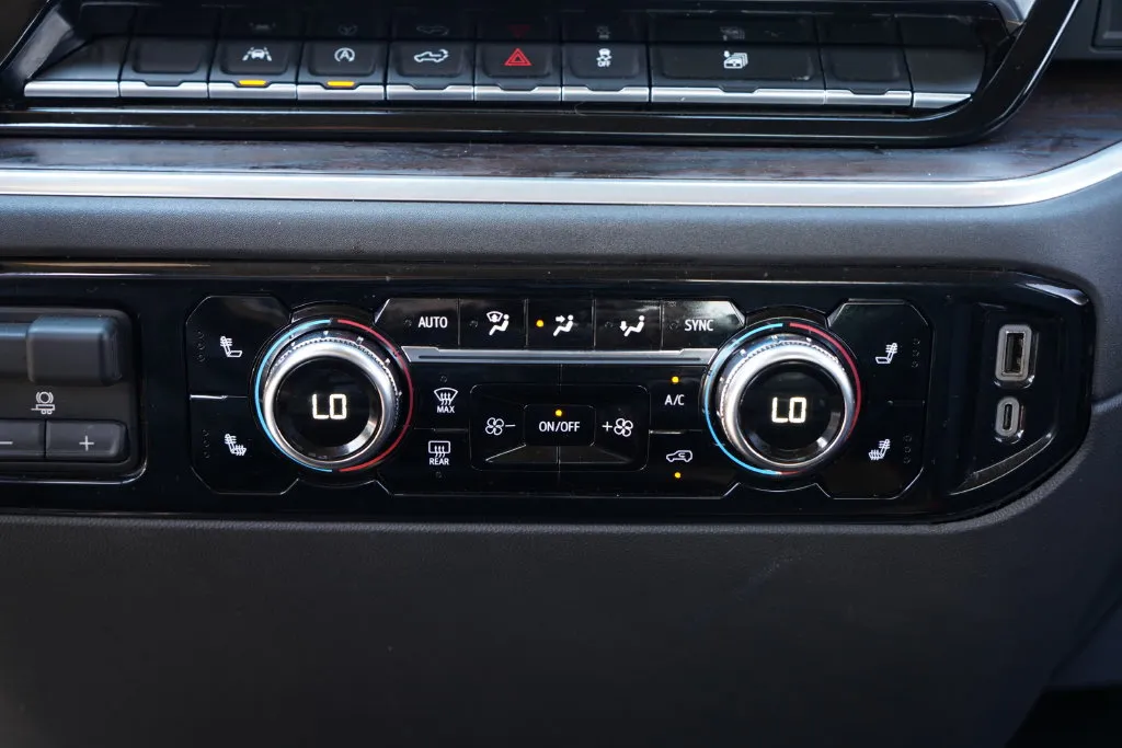 GMC Sierra photo 17