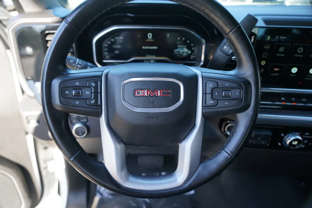 GMC Sierra photo 10