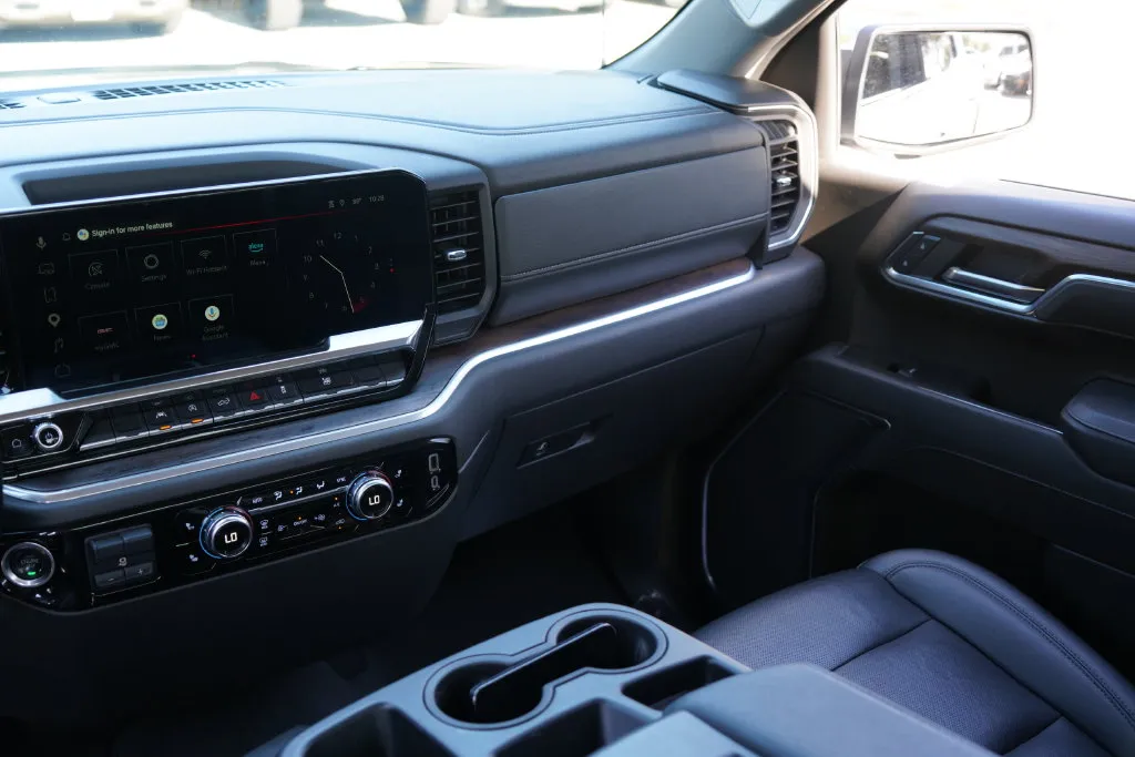 GMC Sierra photo 26