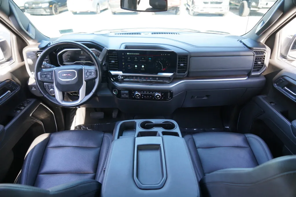 GMC Sierra photo 24