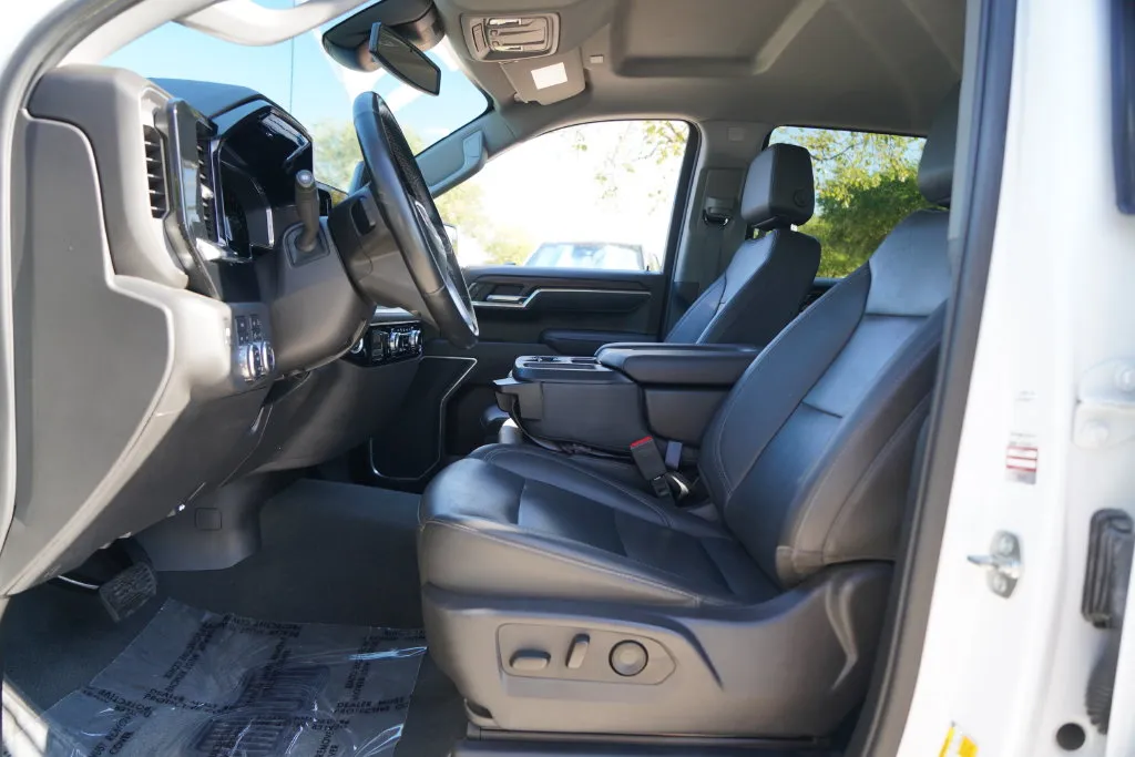 GMC Sierra photo 8