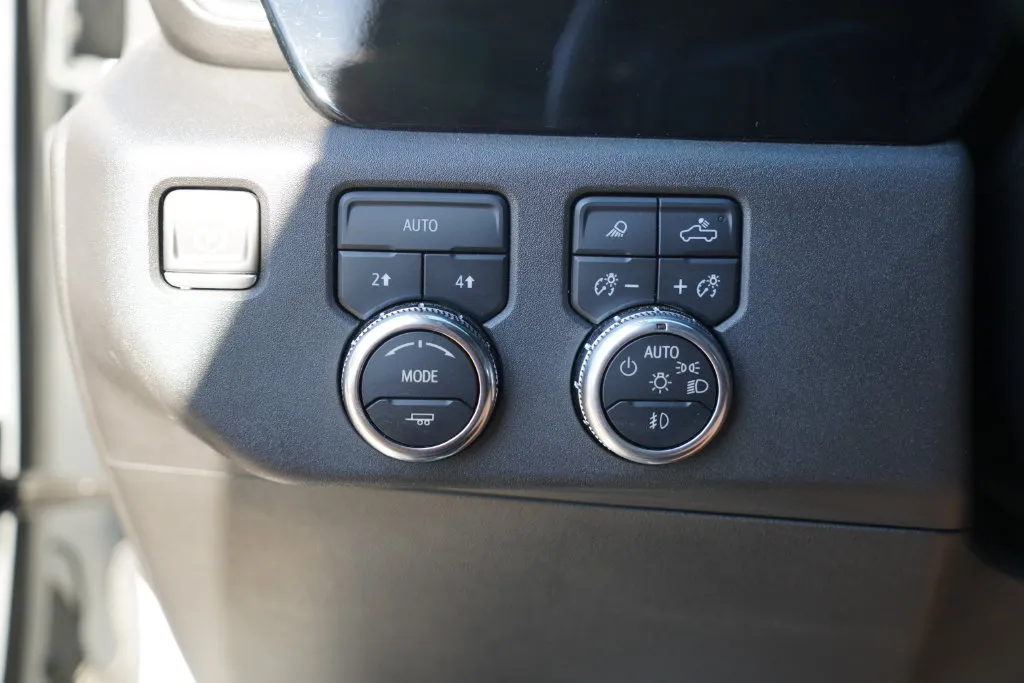 GMC Sierra photo 18