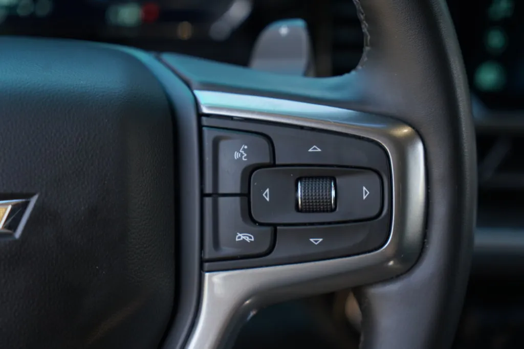 Chevrolet Silverado photo 12
