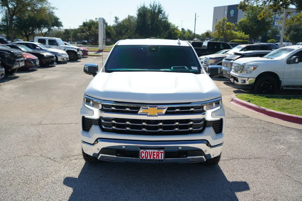Chevrolet Silverado photo 4