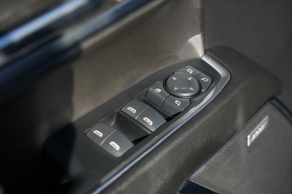 Chevrolet Silverado photo 20
